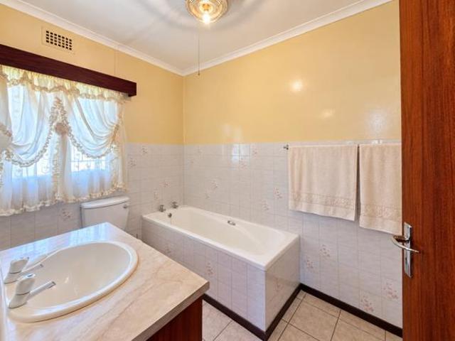 House for sale in Klerksdorp, Matlosana Local Municipality