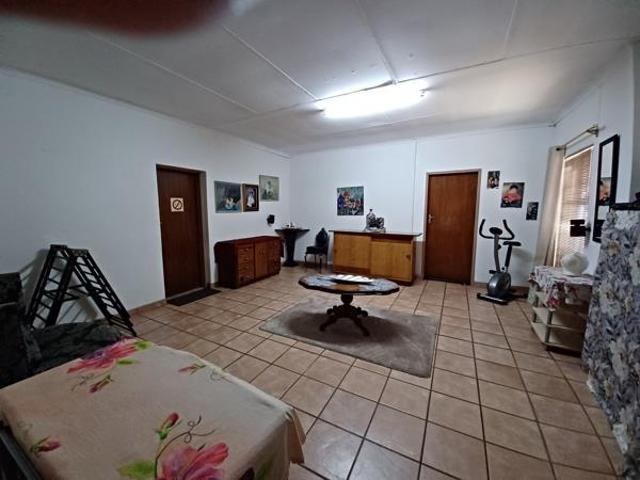 House for sale in Vanderbijlpark, Emfuleni Local Municipality