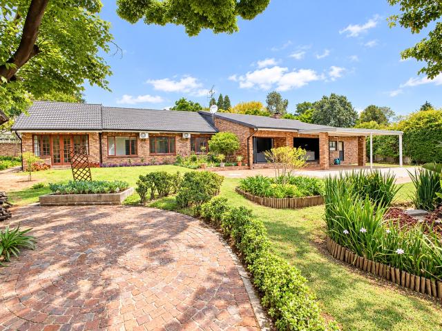House for sale in Sandton, City of Johannesburg Metropolitan Municipality