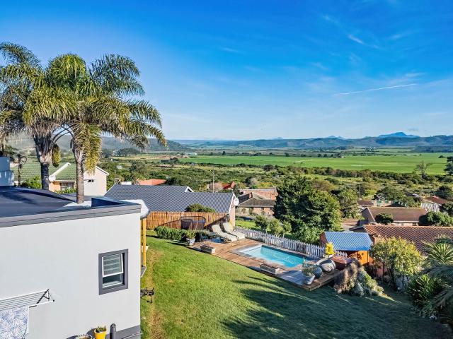 House for sale in Groot Brak Rivier, Western Cape
