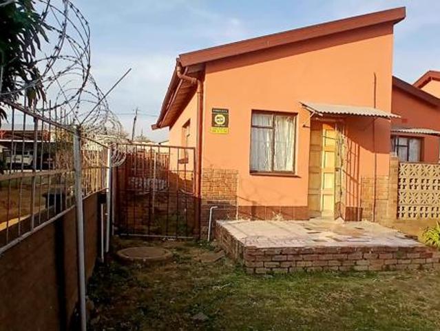 House for sale in Glencoe, Kwazulu-natal