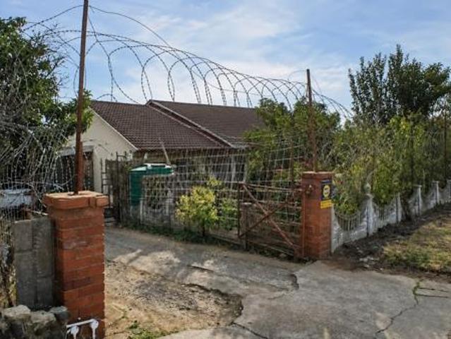 House for sale in Glencoe, Kwazulu-natal