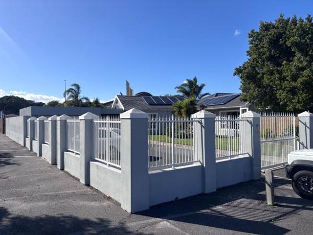 House for sale in Cape Town, Western Cape