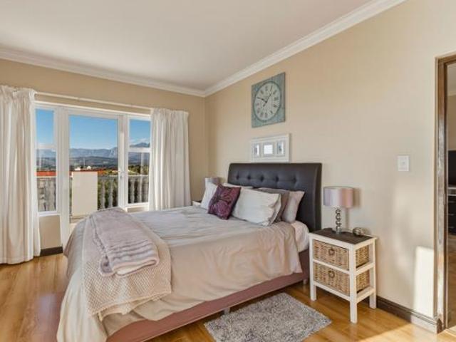 House for sale in Cape Town, Western Cape