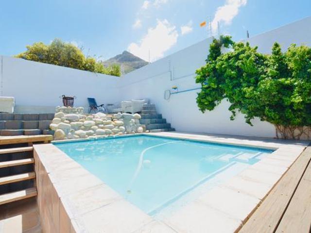House for sale in Cape Town, Western Cape