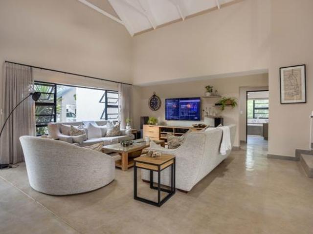 House for sale in Hoedspruit, Maruleng Local Municipality