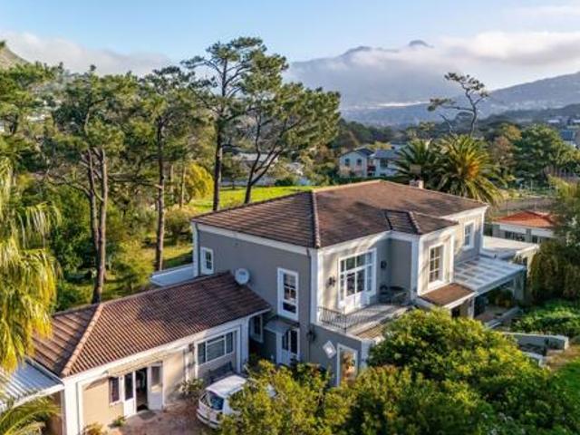 House for sale in Cape Town, Western Cape