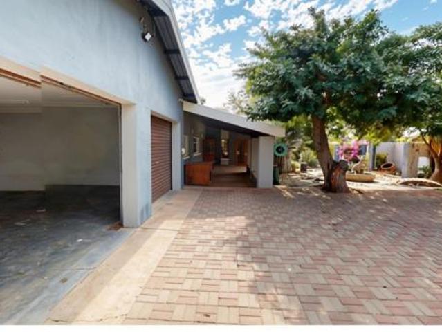 House for sale in Upington, ǁKhara Hais Local Municipality