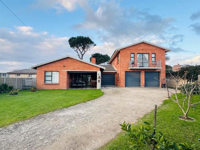 House for sale in Groot Brak Rivier, Western Cape