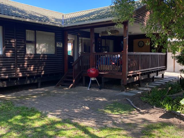 House for sale in Bushmans River Mouth, Eastern Cape