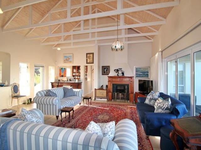 House for sale in Bushmans River Mouth, Eastern Cape