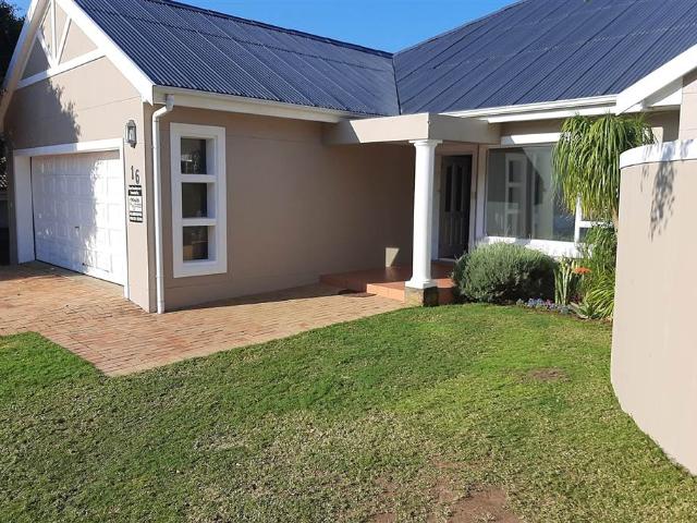 House for sale in Bushmans River Mouth, Eastern Cape