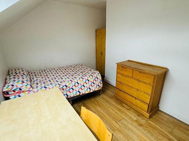 House for rent in Woodhouse Cliff, Leeds