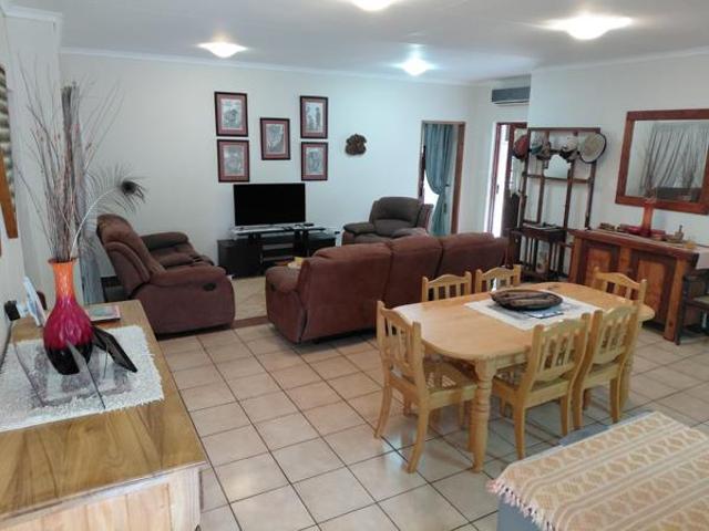 House for sale in Ugu District Municipality, Kwazulu-natal