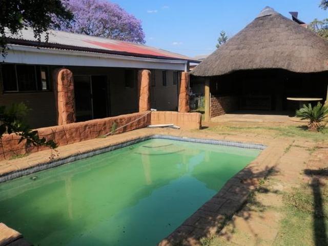 House for rent in Waterkloof, Gauteng