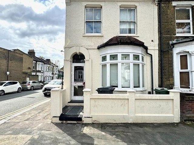 House for rent in Cann Hall, Greater London