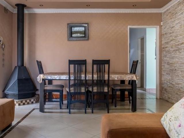 House for sale in Cape Town, Western Cape