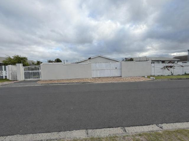 House for sale in Cape Town, Western Cape