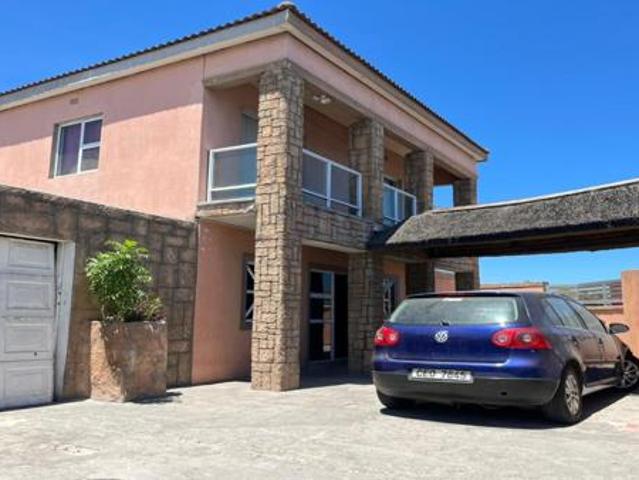 House for sale in Cape Town, Western Cape