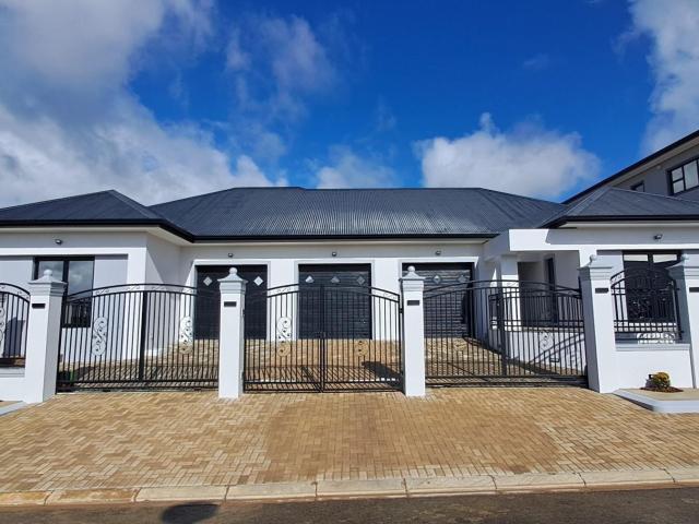 House for sale in West Coast, Riebeeck Valley