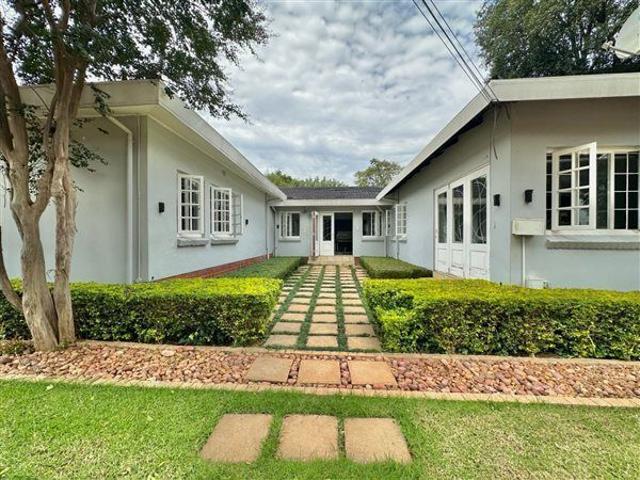 House for rent in Waterkloof, Gauteng