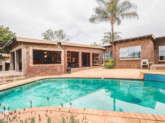 House for rent in Waterkloof, Gauteng