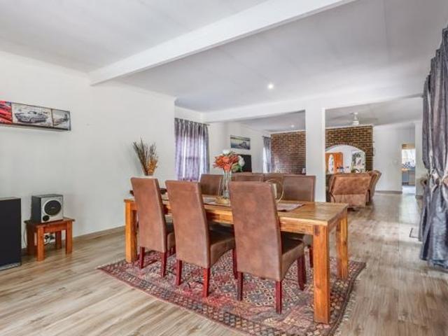House for rent in Waterkloof, Gauteng