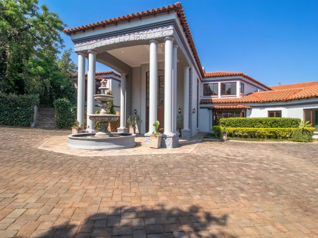 House for sale in Waterkloof, Gauteng