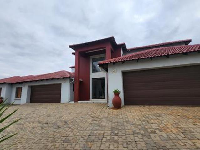 House for rent in Waterkloof, Gauteng