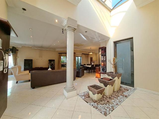 House for sale in Johannesburg, North & Sandton