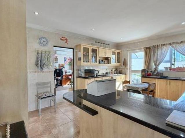House for sale in Cape Town, Western Cape