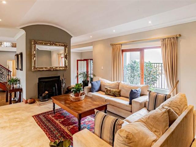 House for sale in Johannesburg, North & Sandton