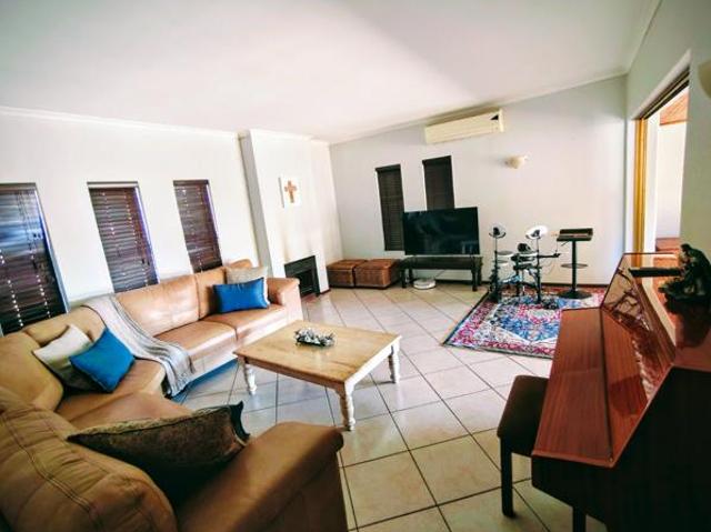 House for sale in Durbanville, Western Cape