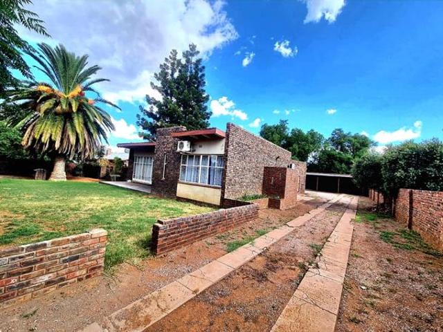 House for sale in Kgalagadi, Northern Cape