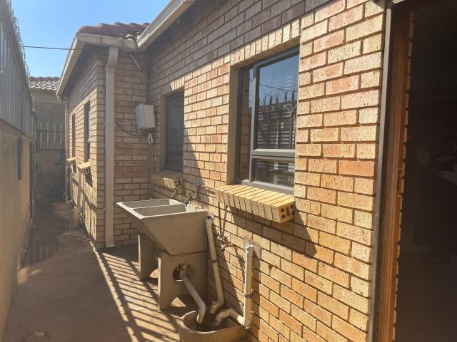 House for sale in Orange Farm