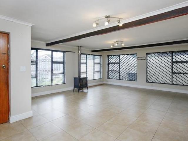 House for sale in Cape Town, Western Cape