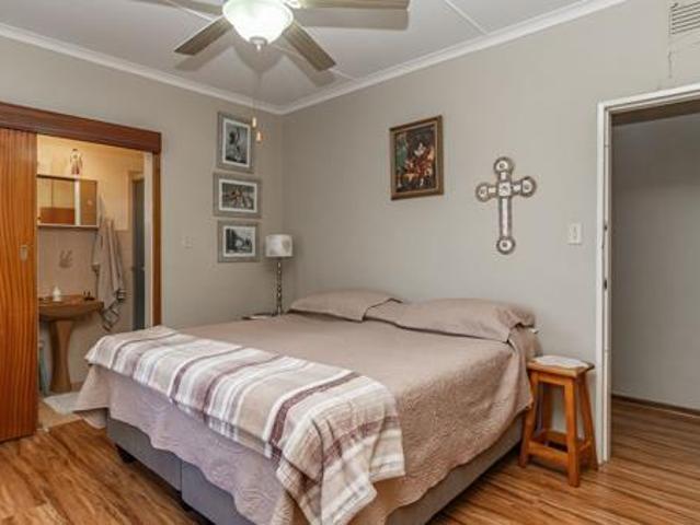 House for sale in Oudtshoorn Local Municipality, Garden Route District Municipality