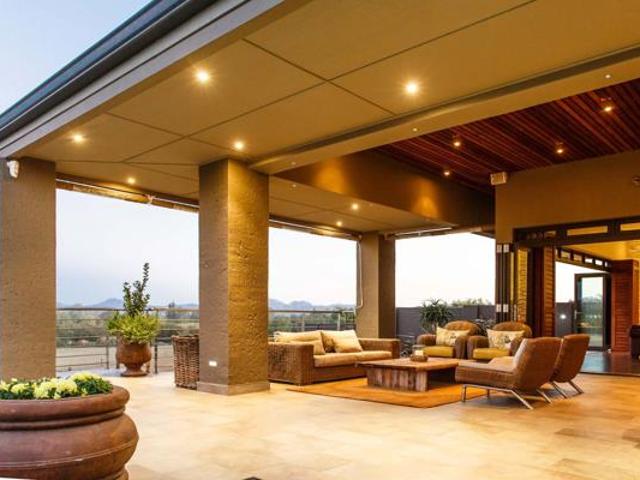 House for sale in Oudtshoorn Local Municipality, Garden Route District Municipality