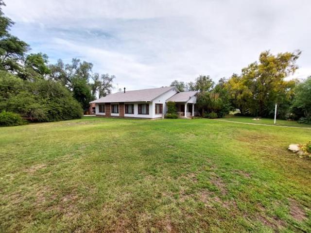 House for sale in Oudtshoorn Local Municipality, Garden Route District Municipality