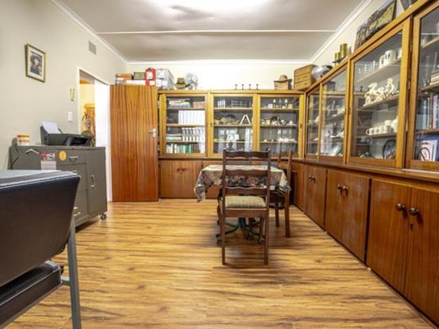 House for sale in Oudtshoorn Local Municipality, Garden Route District Municipality