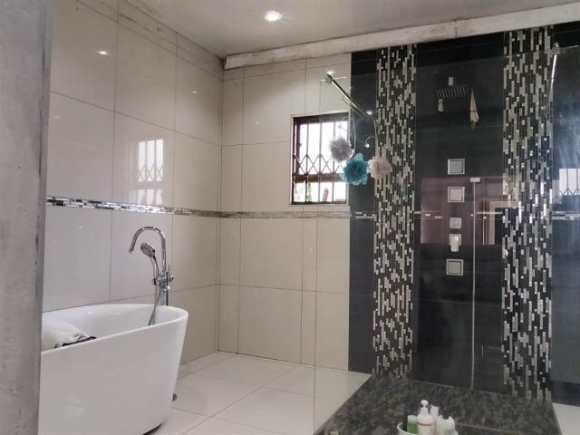 House for sale in UMhlathuze Municipality, Kwazulu-natal