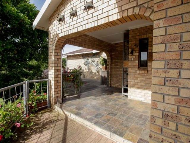 House for sale in Jeffreys Bay, Kouga Local Municipality
