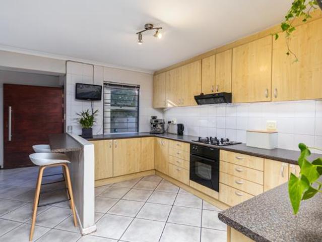 House for sale in Cape Town, Western Cape