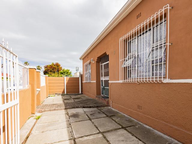 House for sale in Parow, Western Cape
