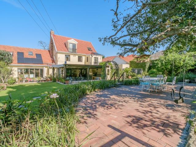 House for sale in Pinelands, Cape Town