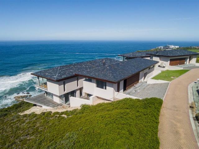 House for sale in Groot Brak Rivier, Western Cape