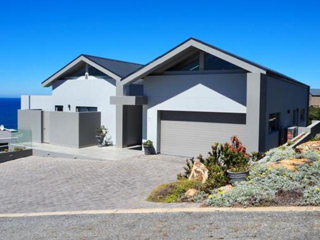 House for sale in Groot Brak Rivier, Western Cape