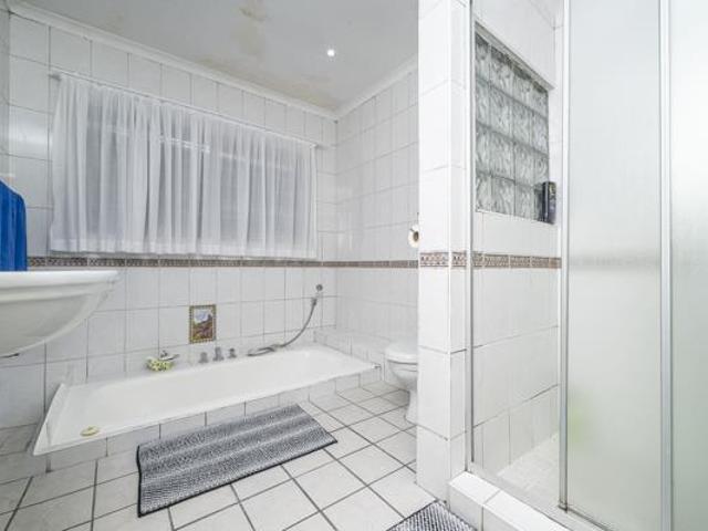House for sale in Cape Town, Western Cape
