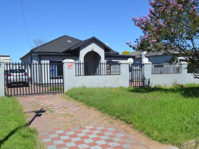 House for sale in Queenstown, Eastern Cape