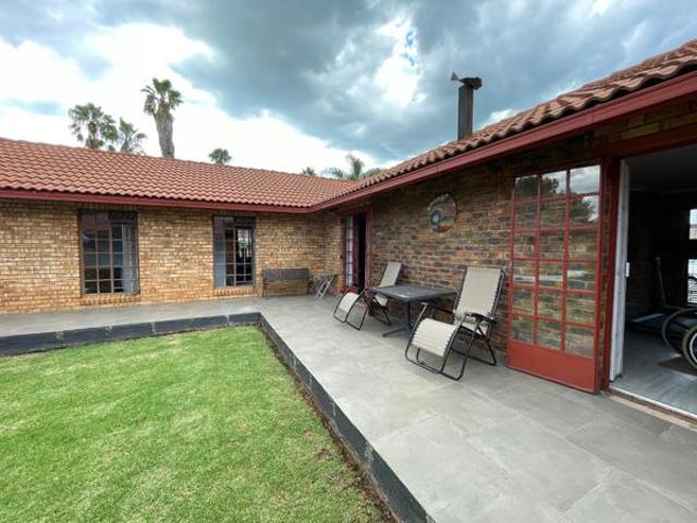House for sale in Waterkloof, Gauteng